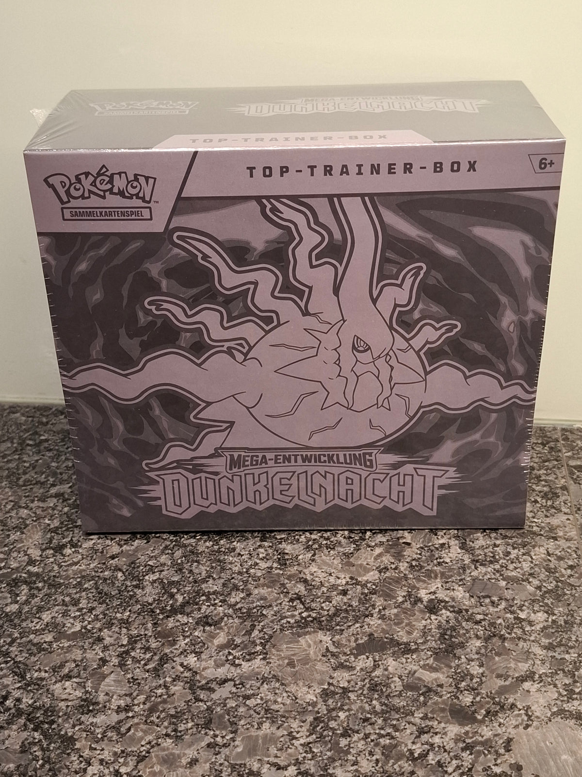 Pokémon - Dunkelnacht - Mega-Entwicklung, Top Trainer Box
